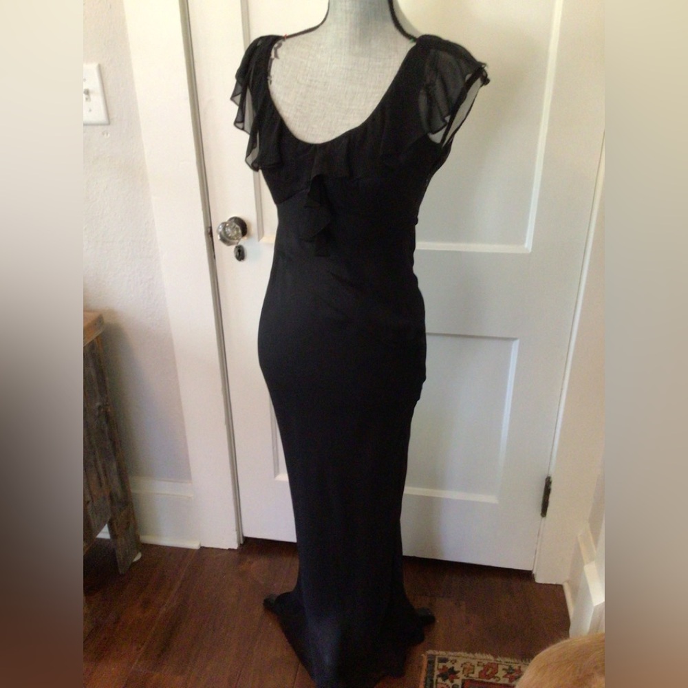 NWT Elie Tahari silk and chiffon gown